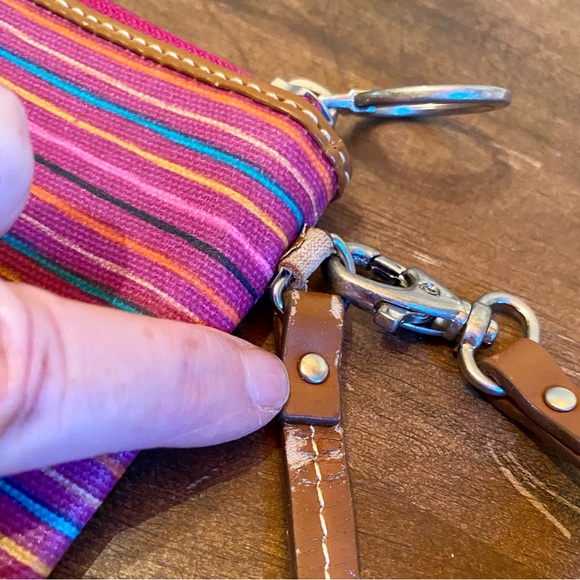 🔥Fossil Colorful Stripe Key Per id Wristlet🔥 - Picture 10 of 11